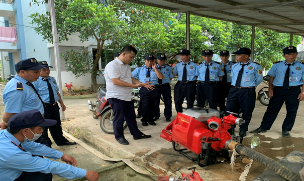 Tổ chức huấn luyện PCCC&CNCH cho lực lượng bảo vệ công trình thủy điện Bản Chát và Huội Quảng