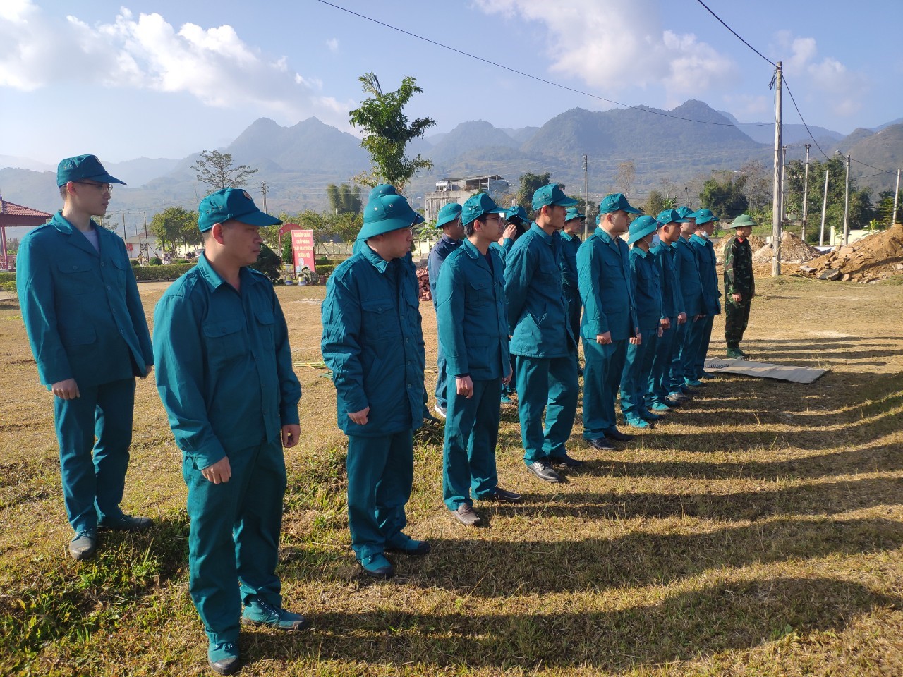 Tham gia lớp tập huấn cán bộ dân quân tự vệ năm 2022 do Bộ Chỉ huy Quân sự tỉnh Lai Châu tổ chức 