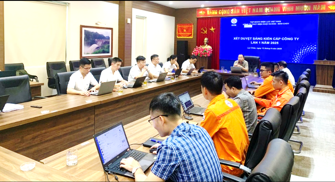 Họp xét duyệt sáng kiến cấp Công ty năm 2025: Lan tỏa tinh thần sáng tạo, nâng cao hiệu quả sản xuất